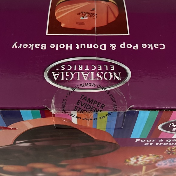 Cake Pop & Donut Hole Bakery. - Picture 2 of 7